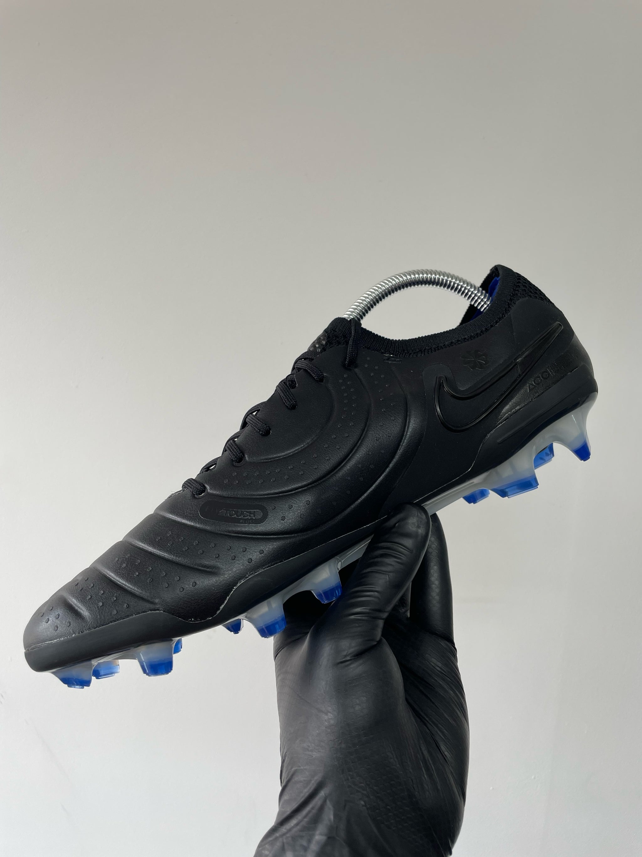 Tiempos Nike Tiempo Legend 10 Club Multi Ground Low Top Football Boot.